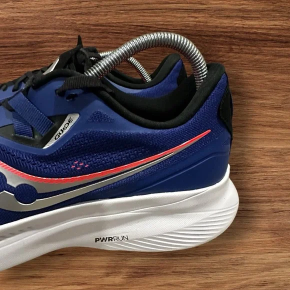 Men’s Saucony Guide 15 Sapphire, Black & Blue Sneakers, Size 11.5. Brand New!